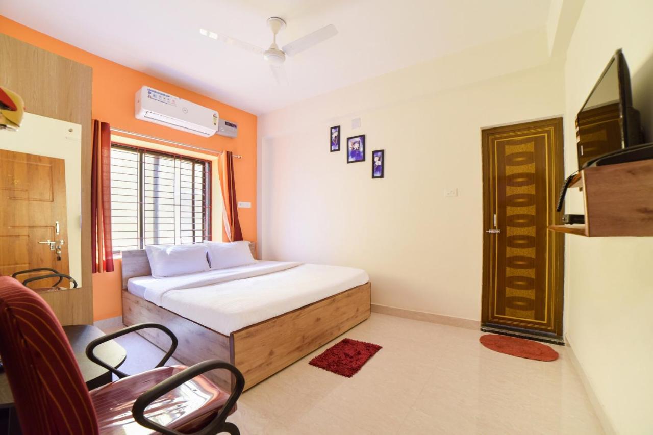 Oyo Home Shining Crystal Near Airport Bhubaneswar Esterno foto